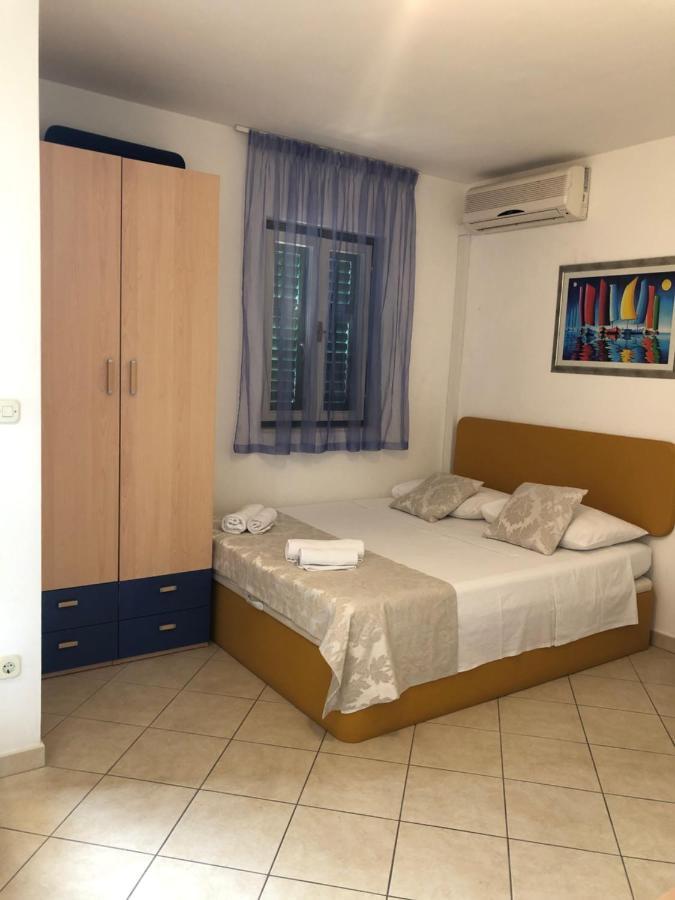 בול Apartments Josip מראה חיצוני תמונה