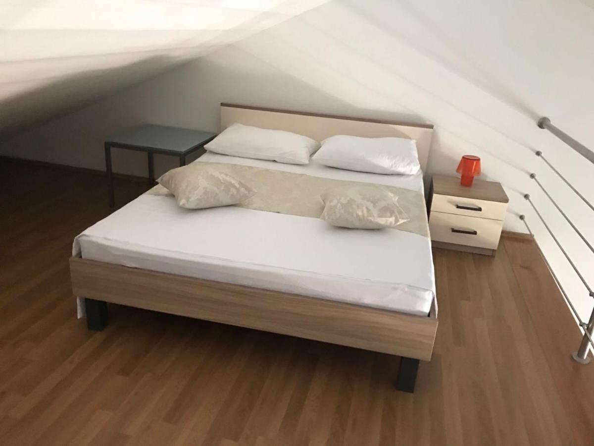 בול Apartments Josip מראה חיצוני תמונה