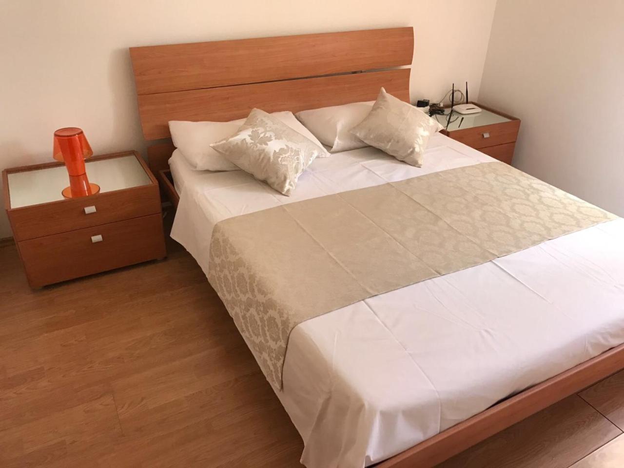 בול Apartments Josip מראה חיצוני תמונה
